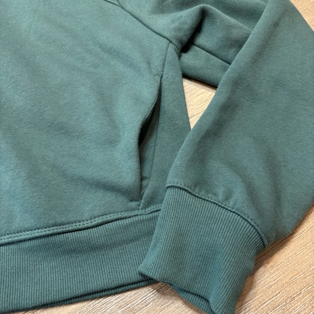 Green Quarter-Zip Cropped Pullover - Picture 3 of 9